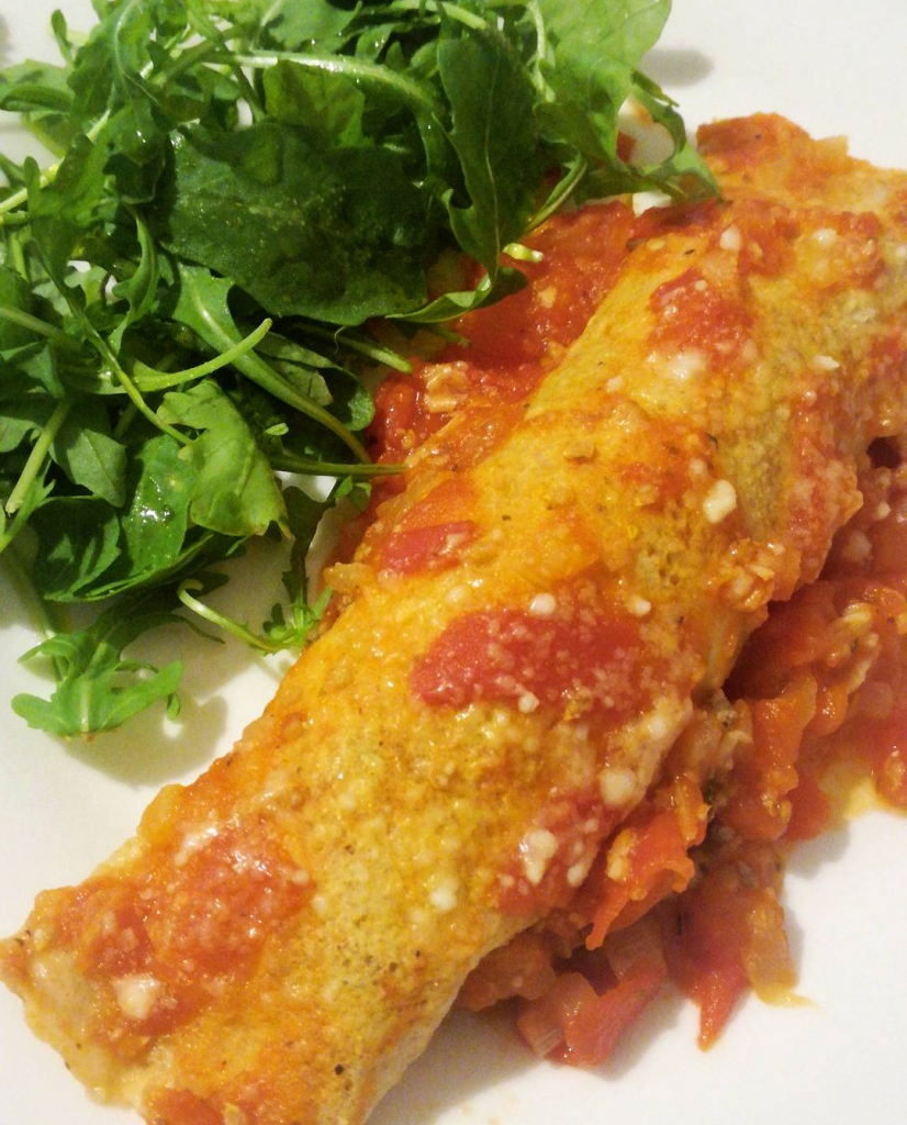 Panqueca integral com molho caseiro